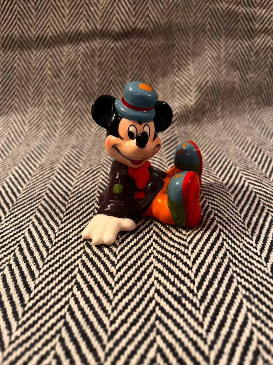 Mickey Mouse - Disney Figurine thumbnail