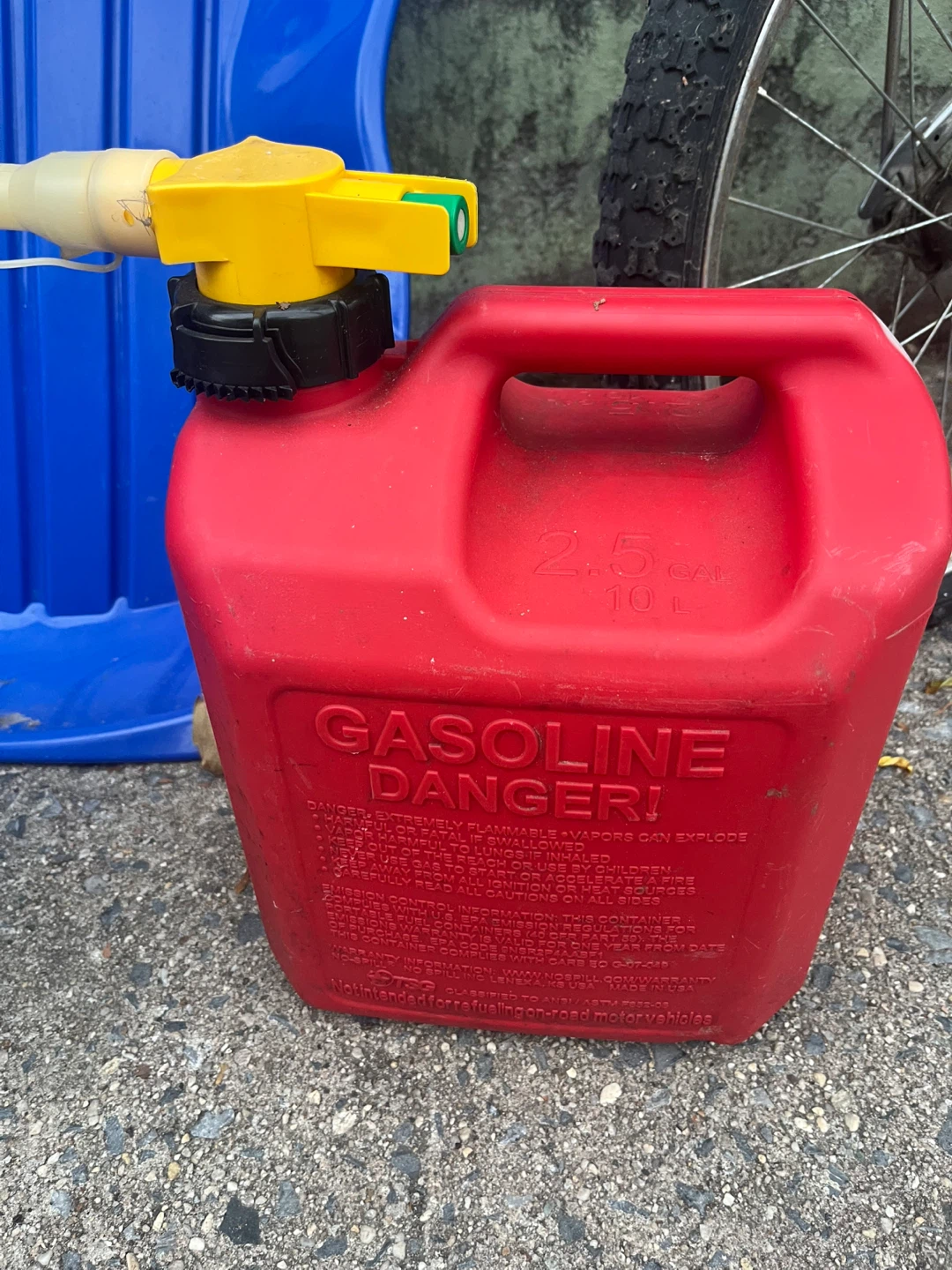 2.5 Gal Gasoline Can