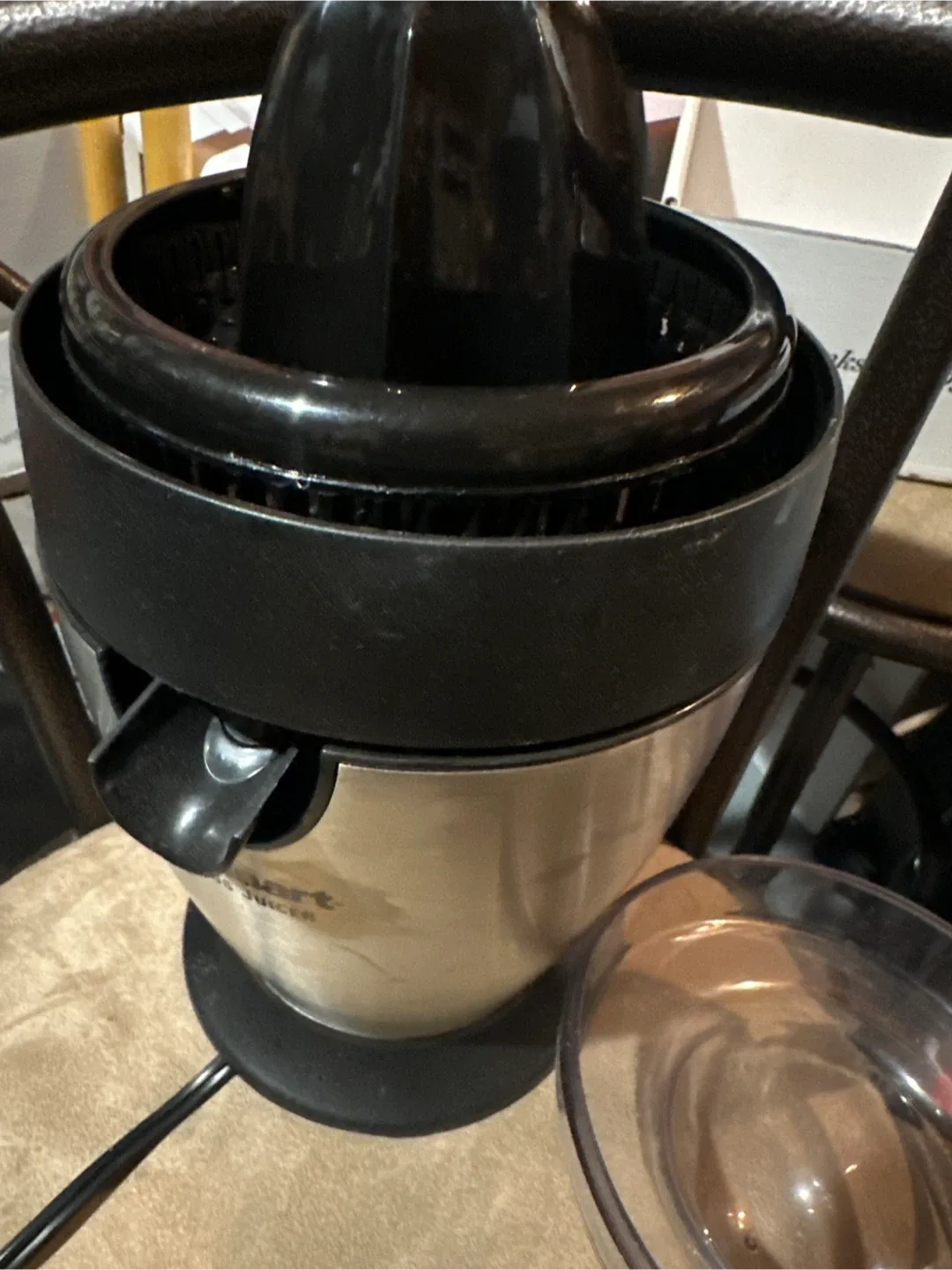 Cuisinart Pulp Control Citrus Juicer image indicator(2)