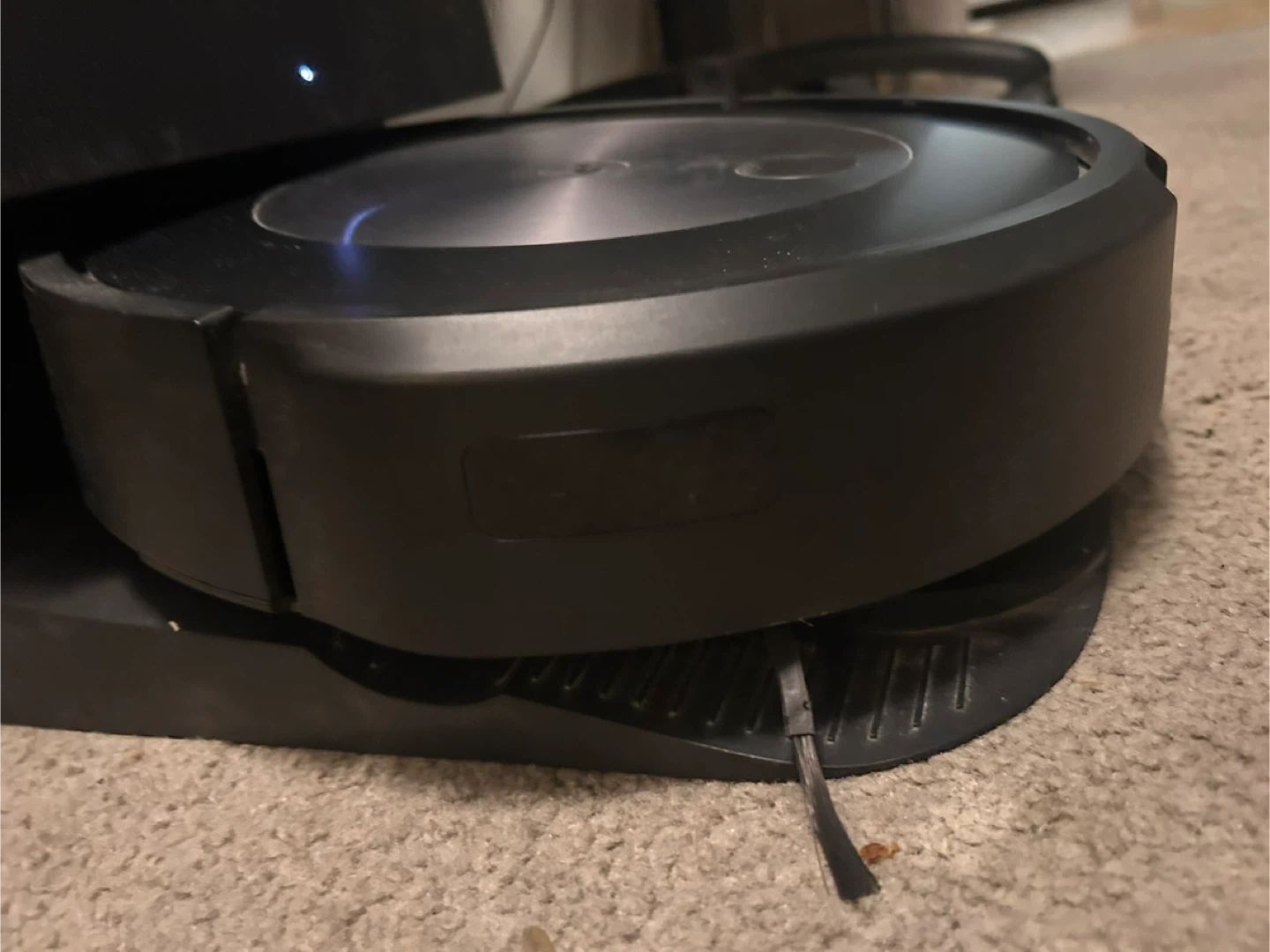 iRobot Roomba Vacuum J7+ - photo 2