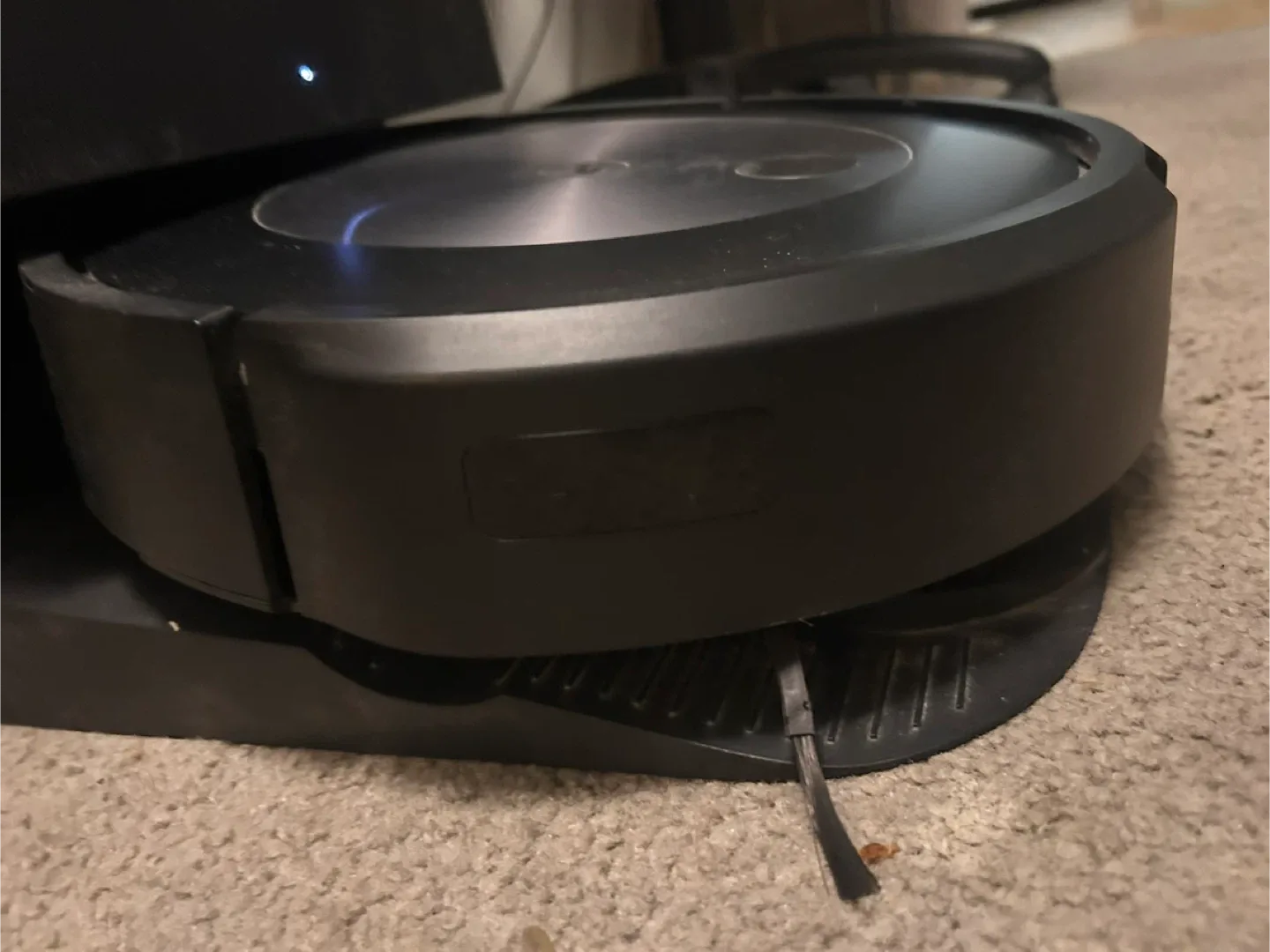 iRobot Roomba Vacuum J7+ image indicator(2)