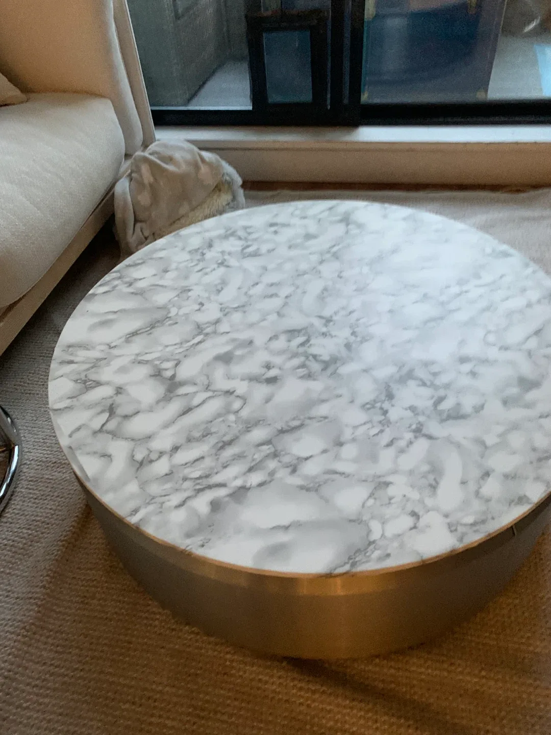 Round Marble inspired Top Coffee Table with Storage image indicator(5)