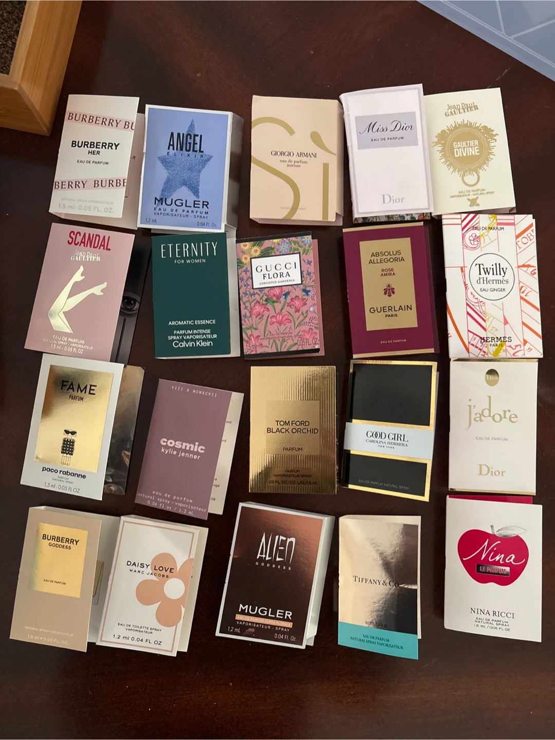 Designer Perfume Sample Lot: Burberry, Dior, Gucci & More!