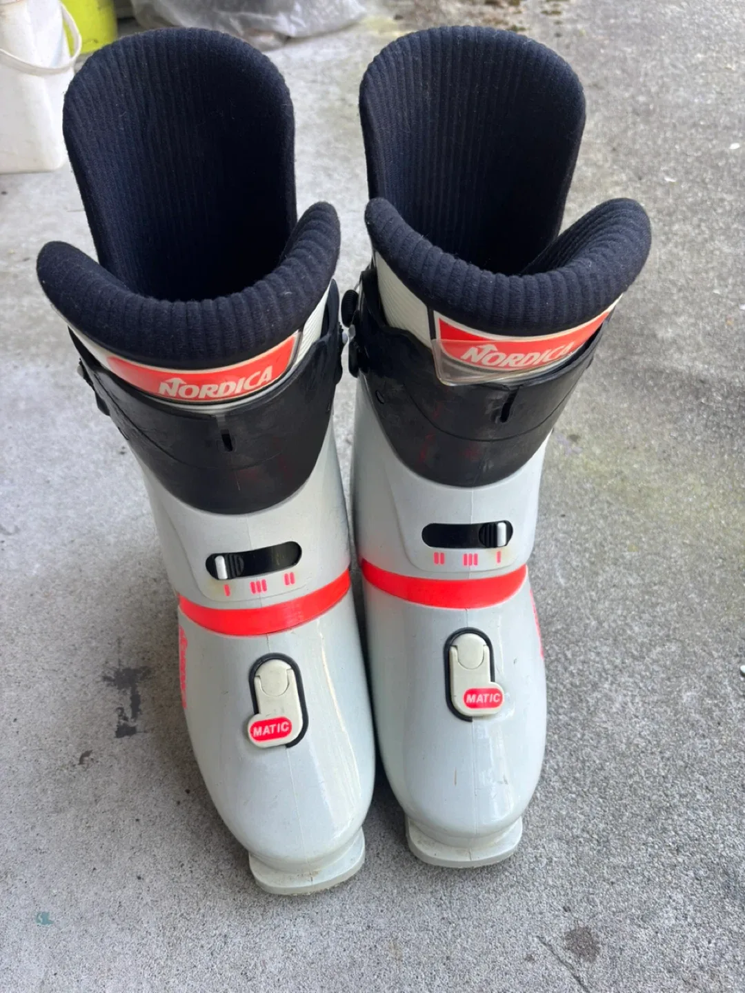 Rossignol Skis, Nordica Boots, Salomon Bag & Ski Poles image indicator(4)