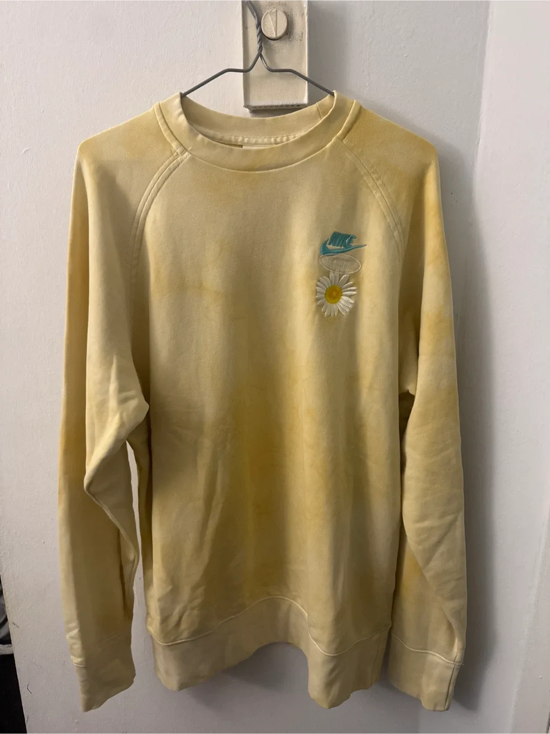 Nike "Have A Nike Day" Tie Dye Sweatshirt - Size M thumbnail