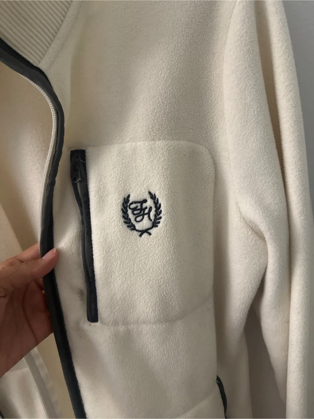 Tommy Hilfiger Fleece Jacket - Size Large image indicator(3)