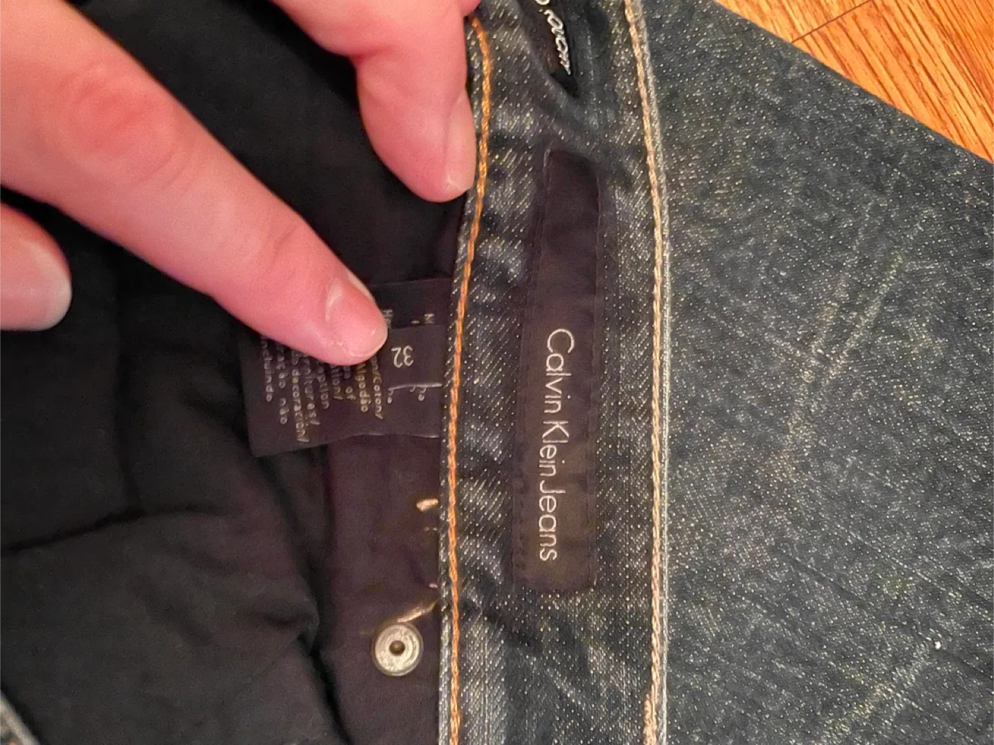 4 pair - Calvin Klein and Mecca Jeans - Size 32/32 image indicator(7)