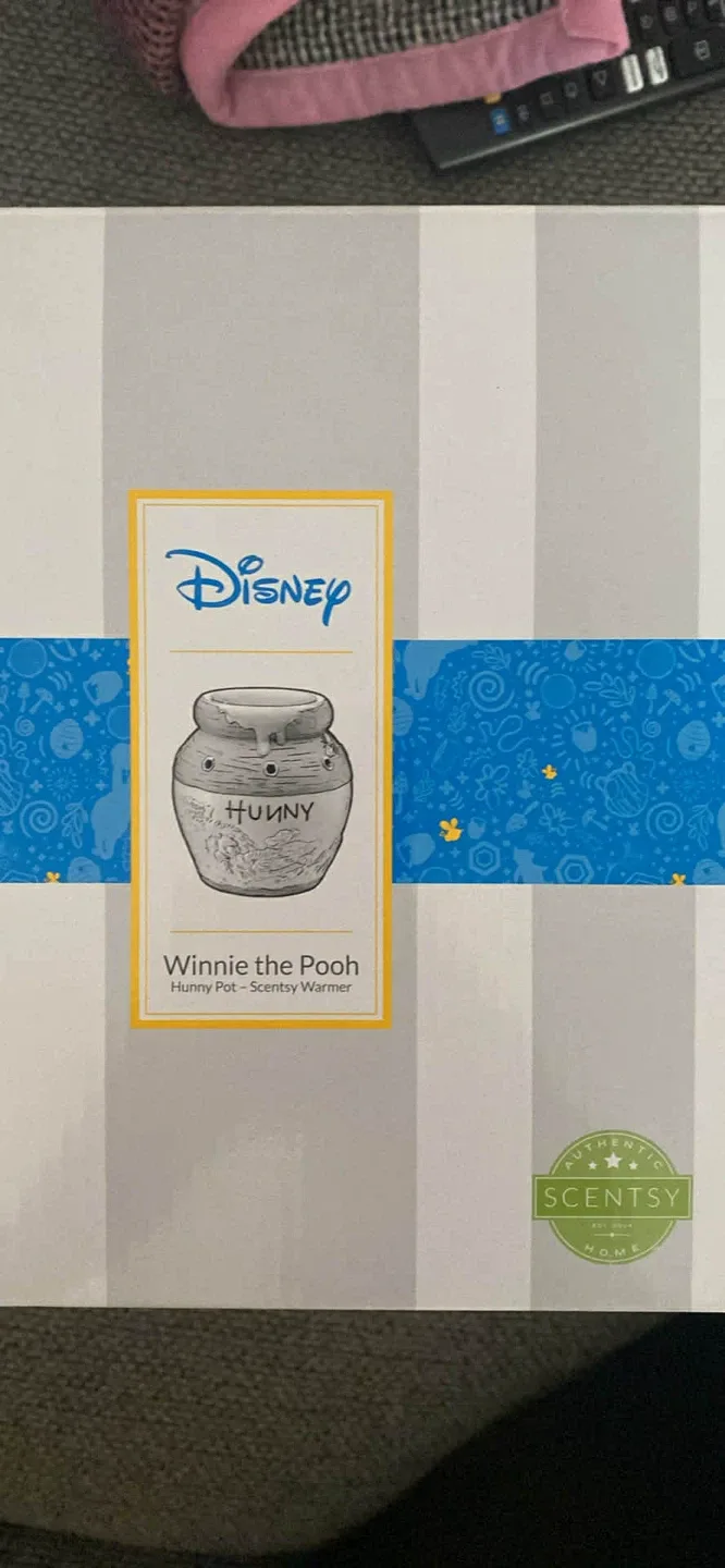 Disney Winnie the Pooh Scentsy Warmer thumbnail