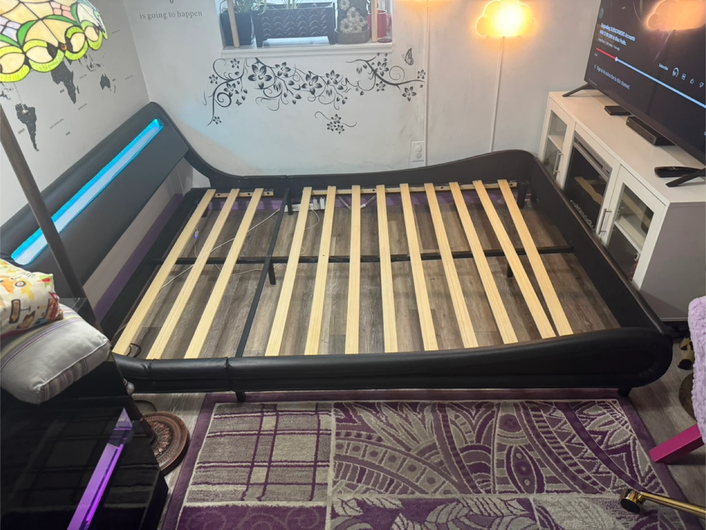 Queen size vinyl bed with LED light i - photo 5