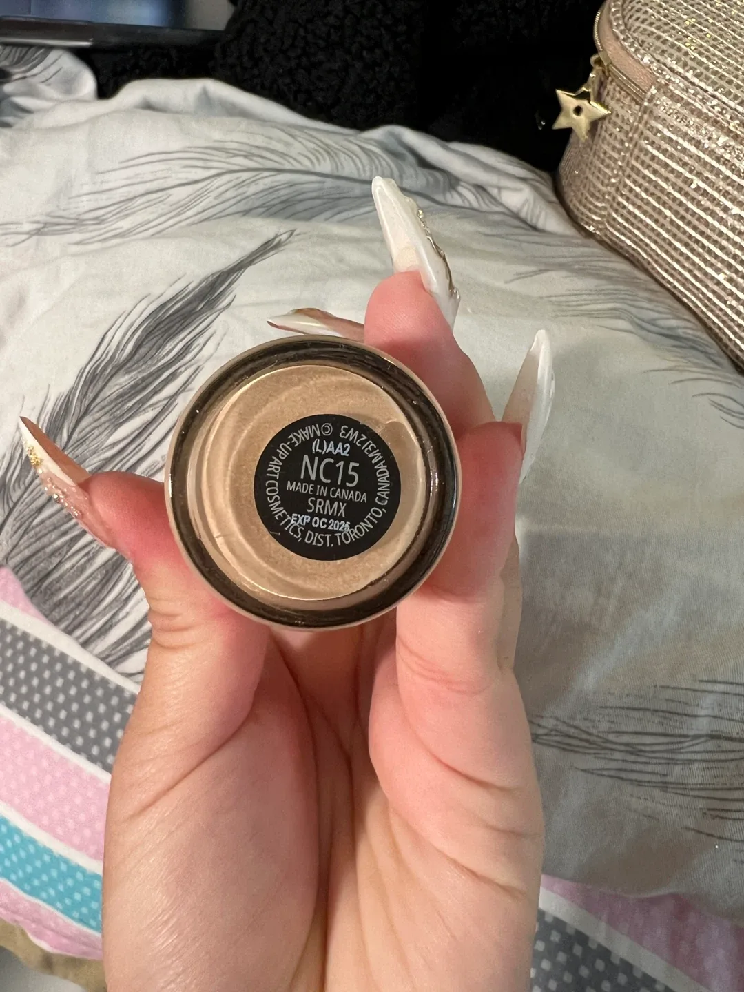 MAC Studio Fix Fluid SPF 15 Foundation - NC15 image indicator(2)