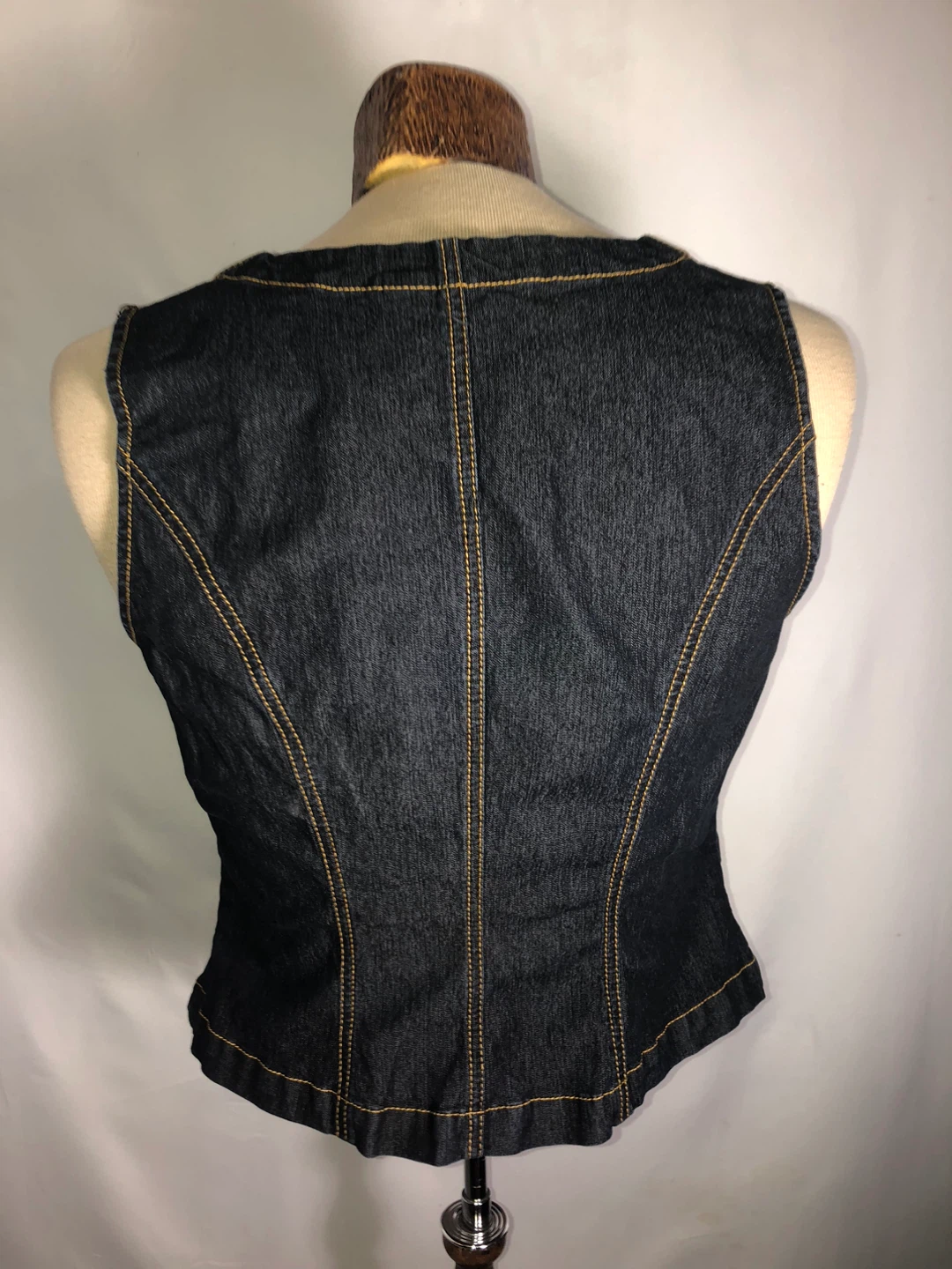 Women’s Denim Vest. Size large. - photo 2