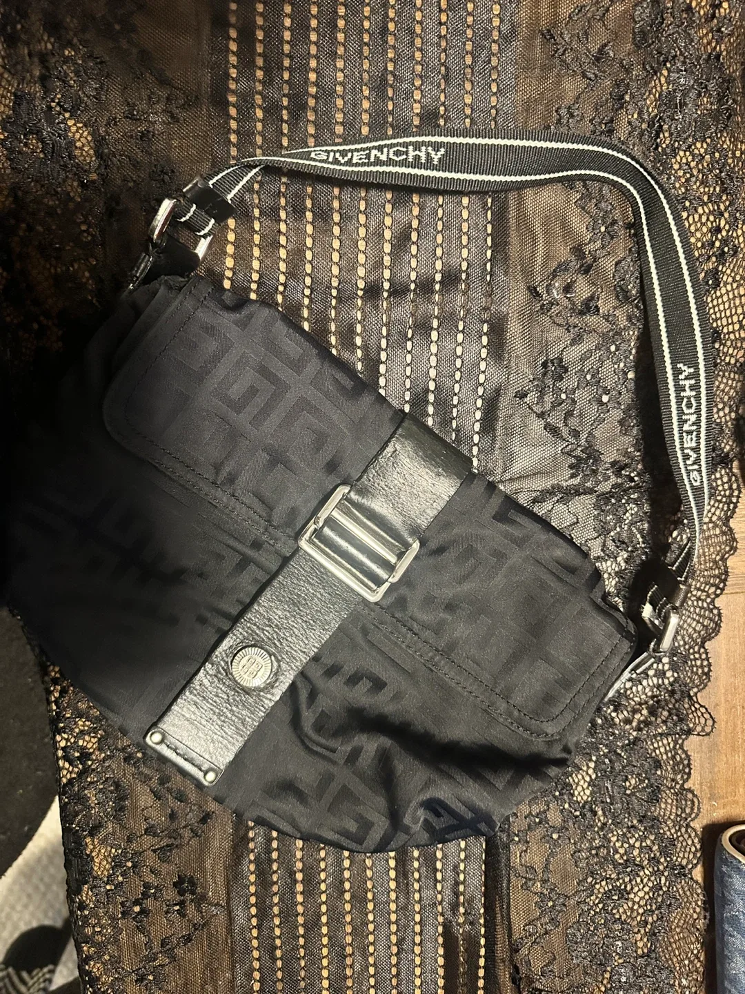 Authentic Givenchy Black soft baby Hobo Shoulder Bag image indicator(8)