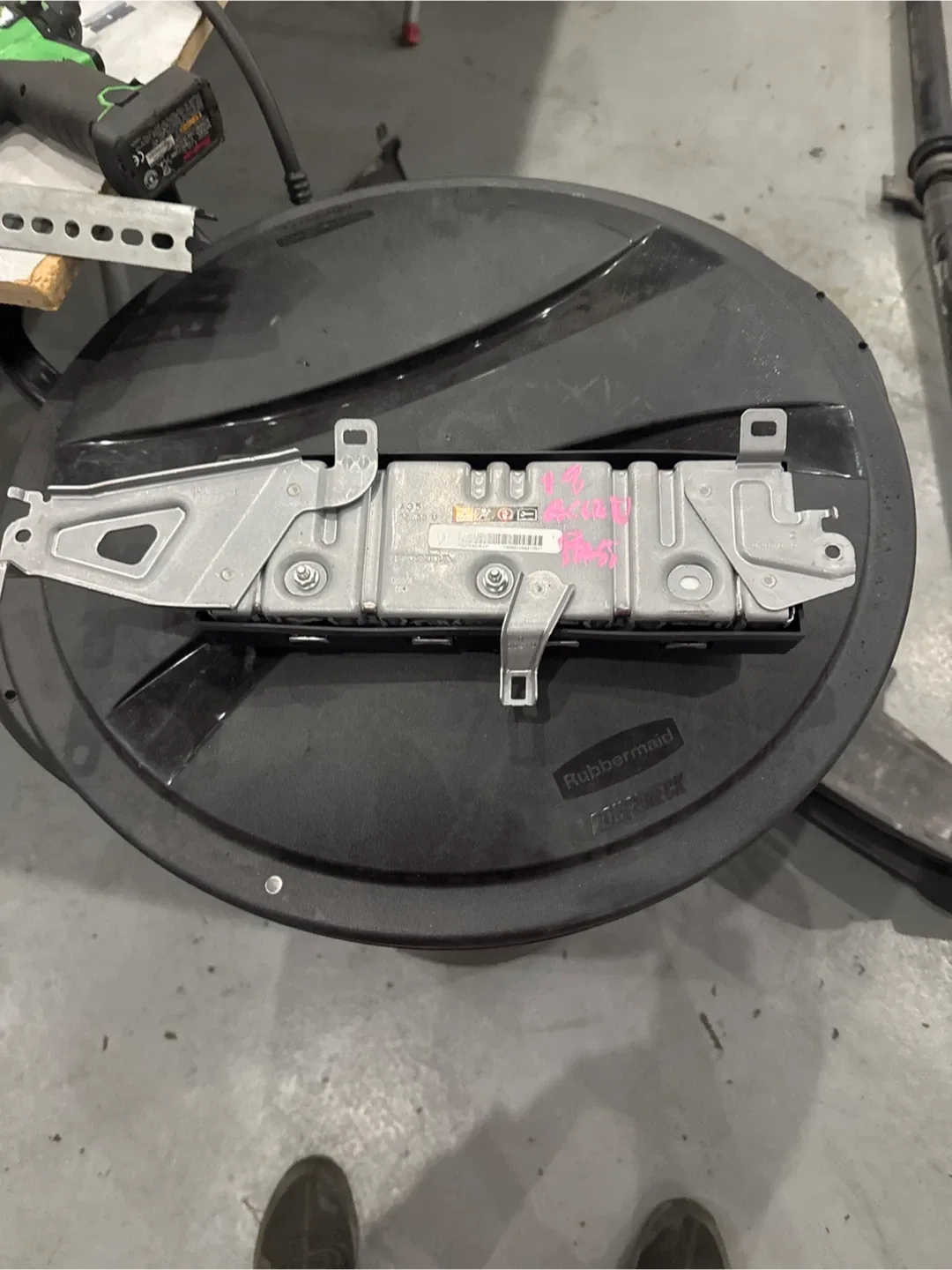 2018-2022 Honda accord knee bag image indicator(2)