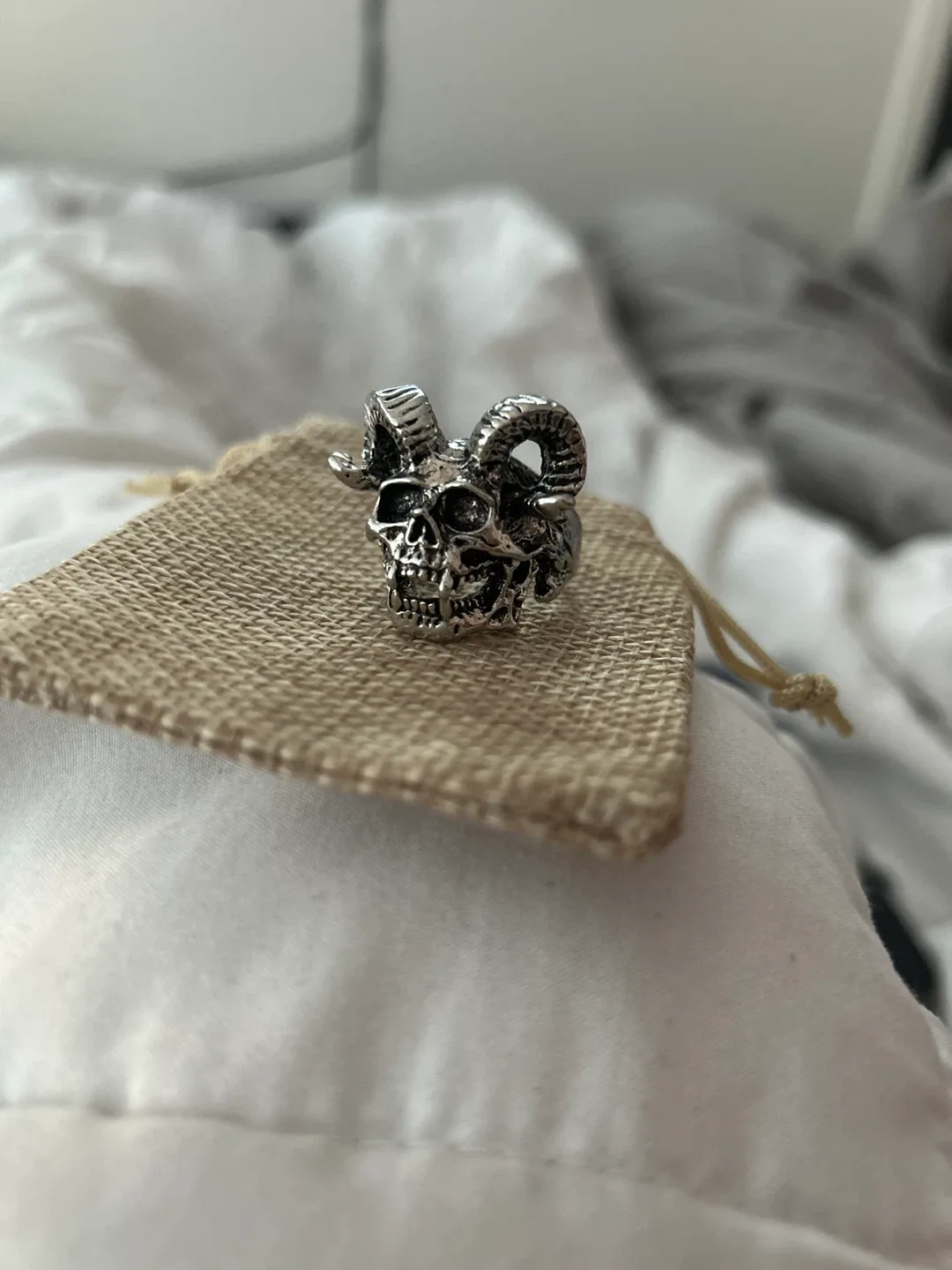 Skull Ring with Horns image indicator(3)