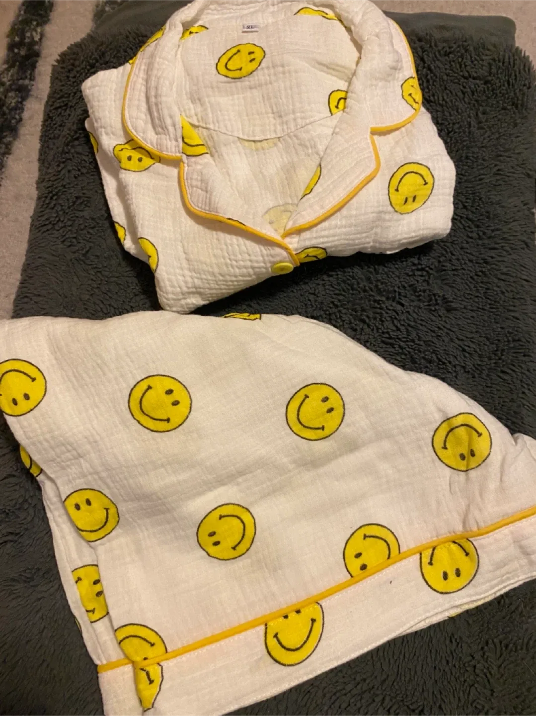 Smiley Face Pajama Set - Size XL image indicator(2)