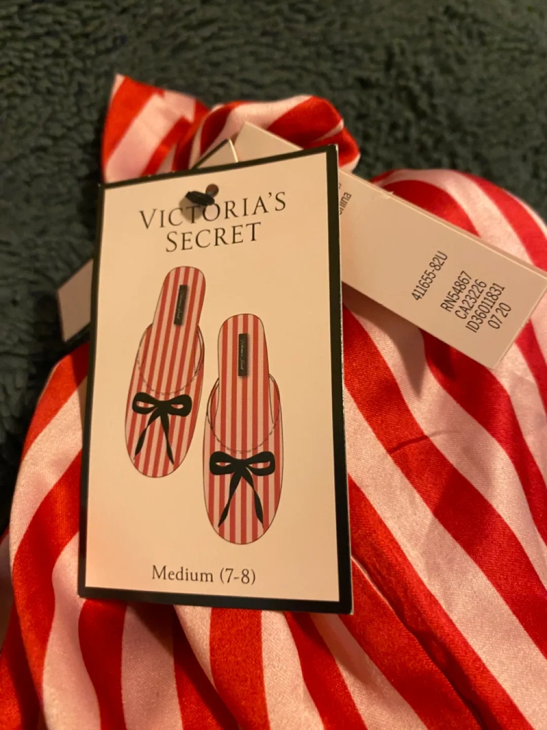 Victoria's Secret Slippers - Size Medium (7-8) thumbnail