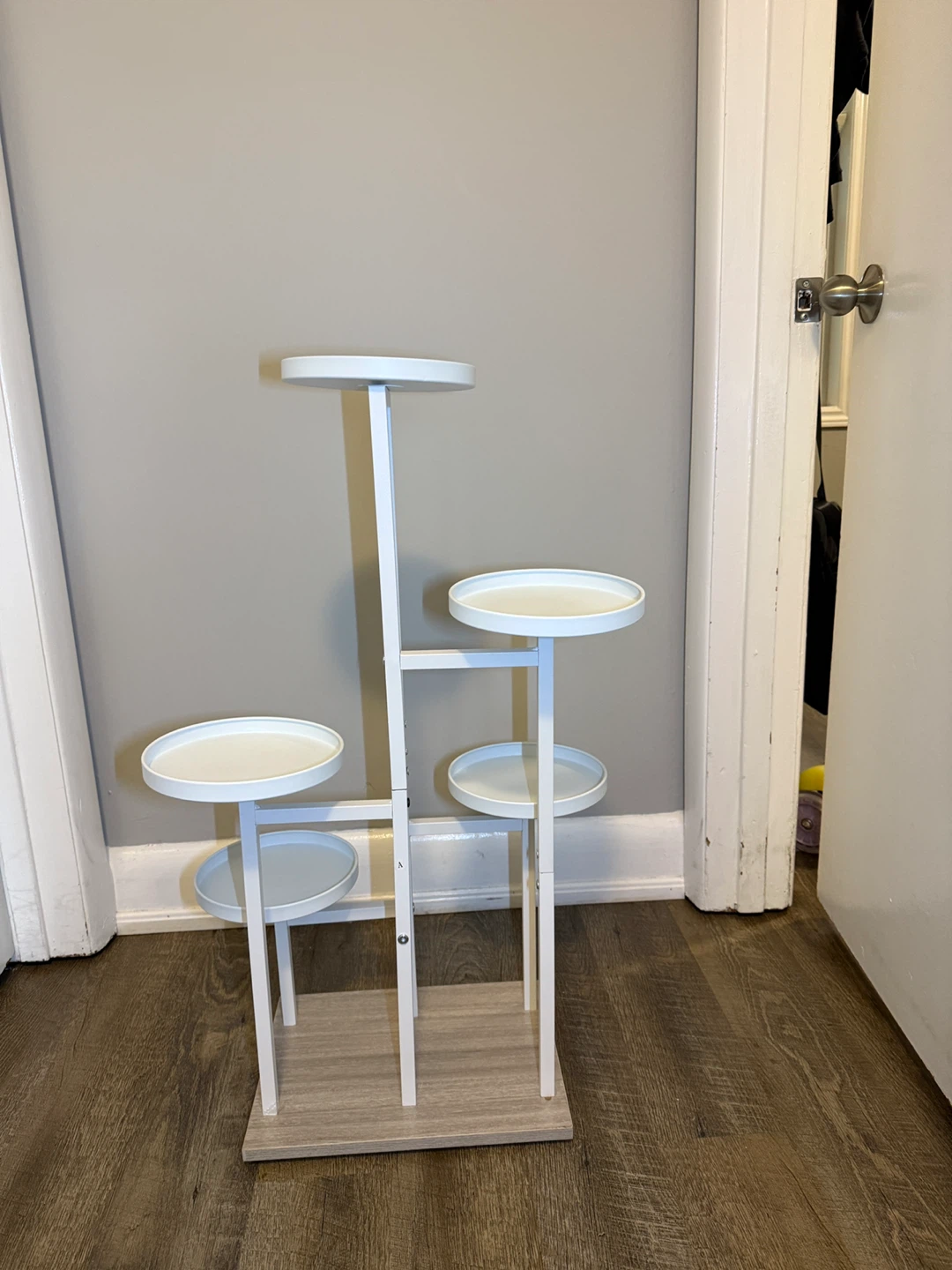 White Metal Plant Stand - 5 Tier