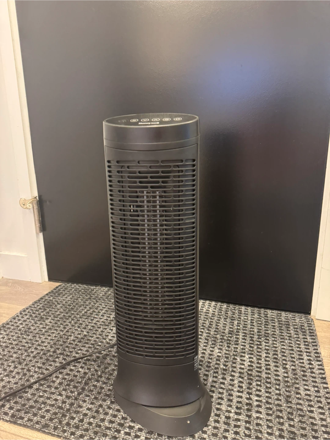 As new - Honeywell Black Tower Heater - photo 2
