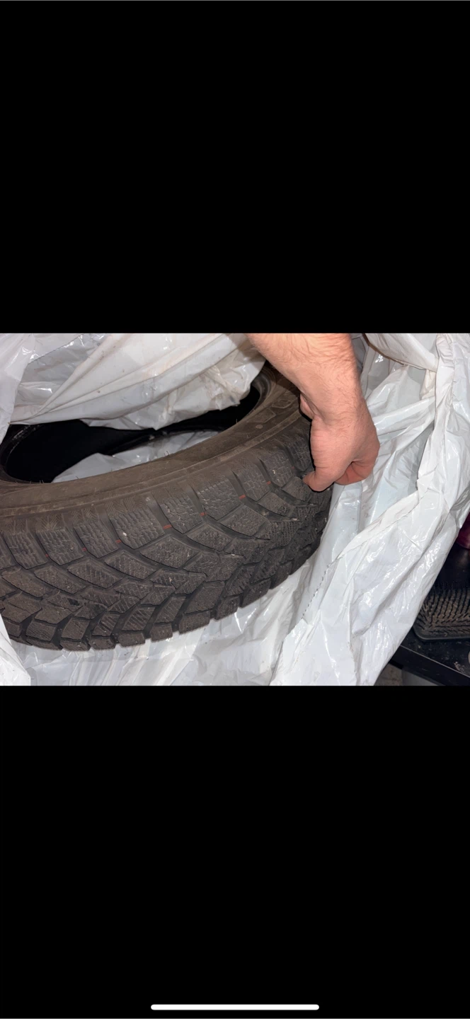 225/65R17 102T Winter Tire   $400  OBO
