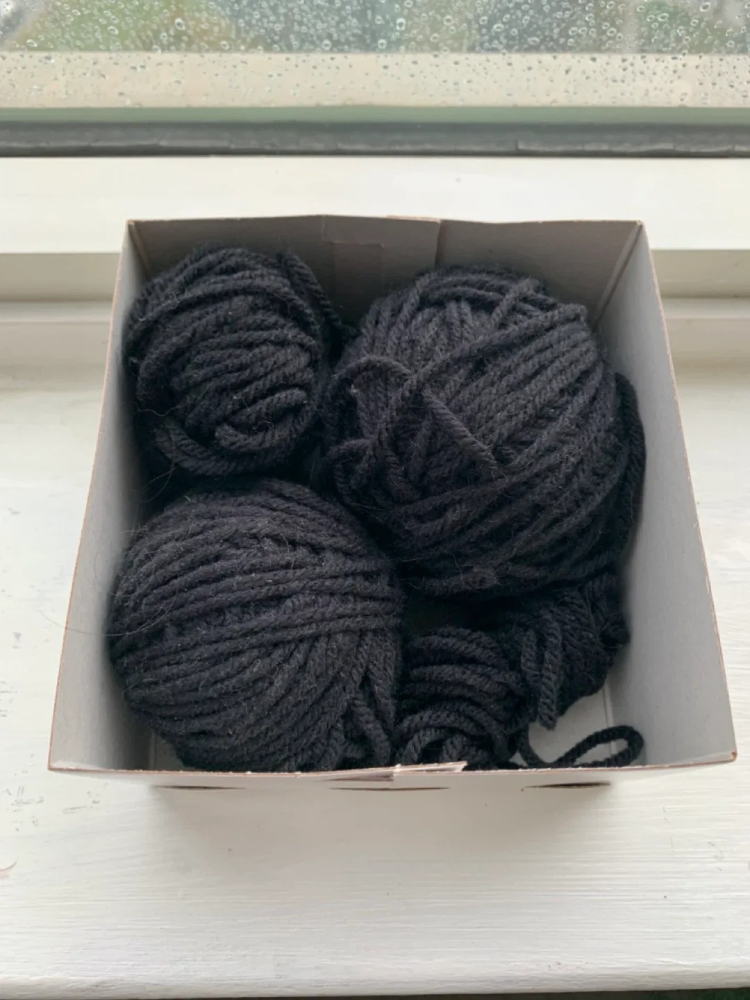 Small Black Yarn Balls 🥕 thumbnail