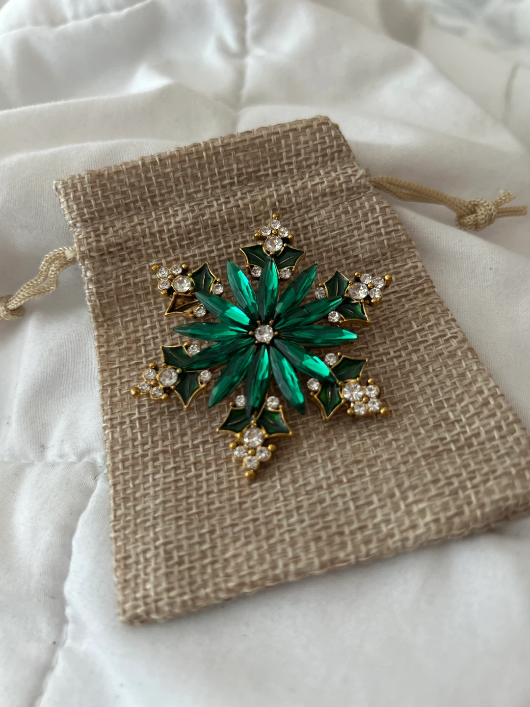 Snowflake Brooch - Green & Gold