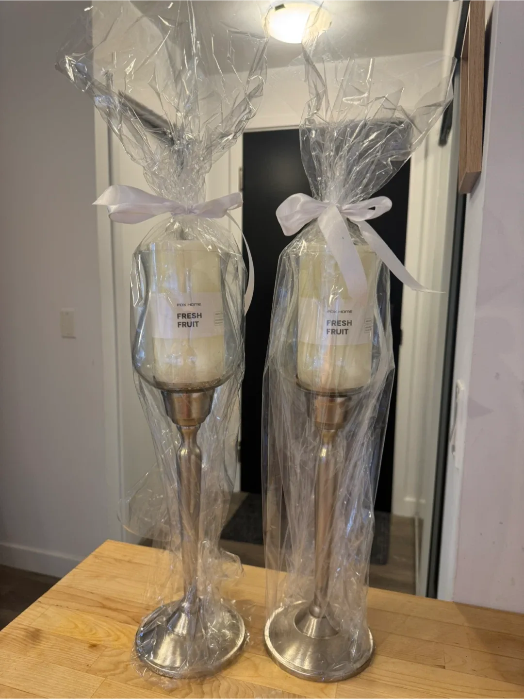 Christmas Gift - 2 Silver stands with scented candels image indicator(2)