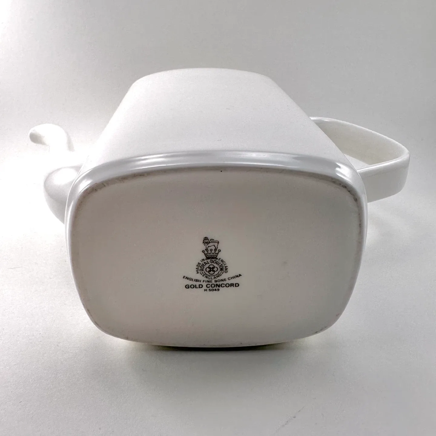 Royal Doulton Concord coffee pot image indicator(5)