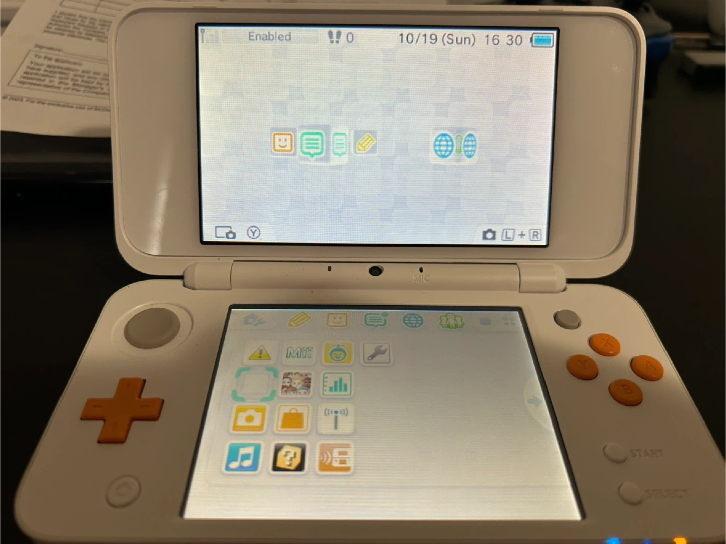 New Nintendo 2DS XL - White & Orange