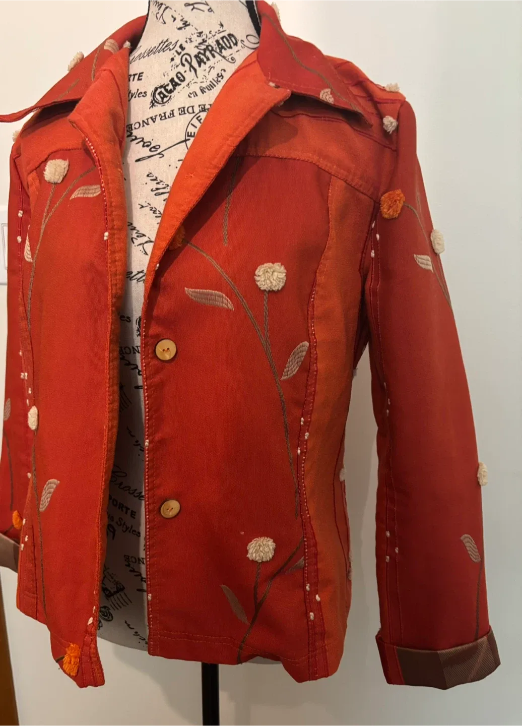 Red Floral Embroidered Jacket image indicator(6)