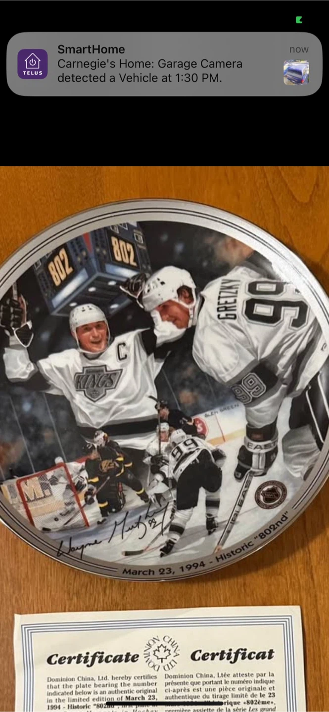 Wayne Gretzky signed Collectors Edition plate - photo 3