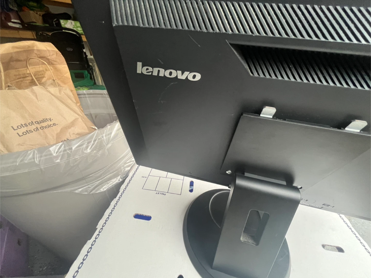 Lenovo ThinkVision Monitor - photo 4