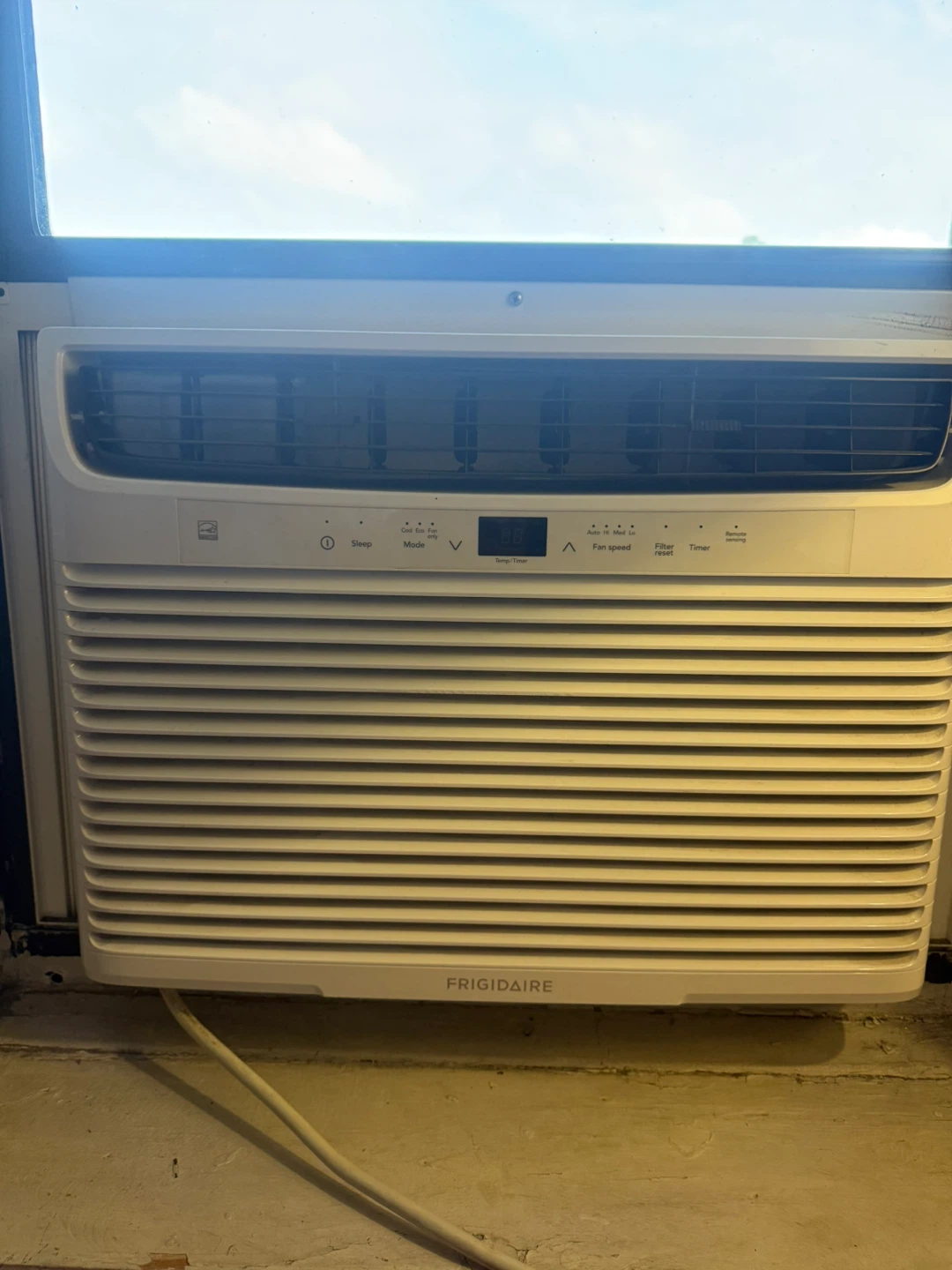 Frigidaire Window Air Conditioner - photo 3
