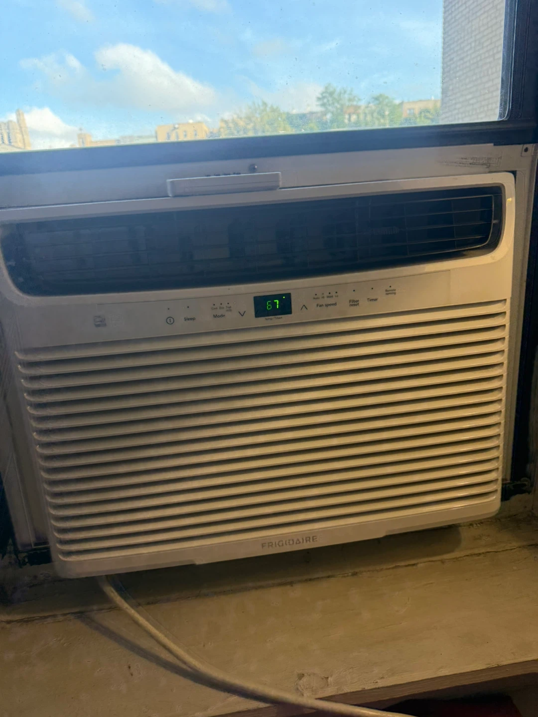 Frigidaire Window Air Conditioner - photo 5