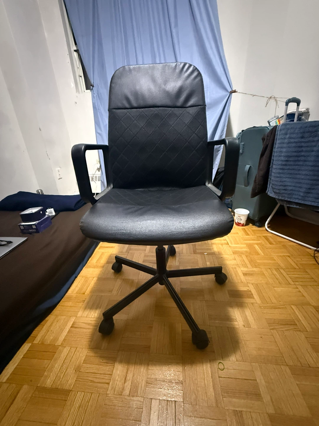Office Chair + Study Table Set – Great Condition! - photo 3