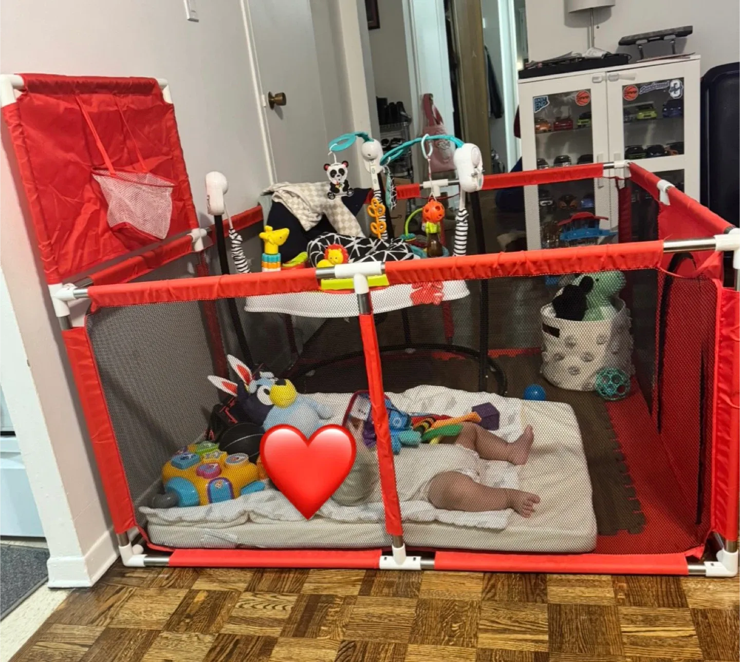 Portable Baby Ball Pit Playpen with Basketball Net image indicator(2)