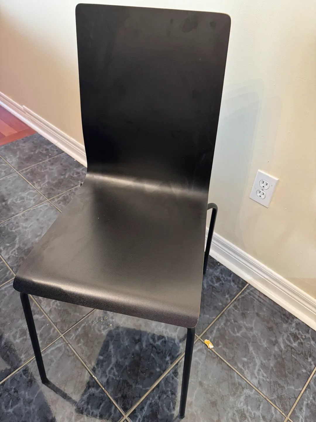 Glass table with 6 dining chairs image indicator(2)