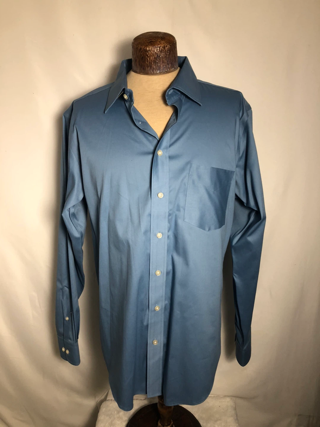 Men’s Light Blue Dress Shirt. Size Large. Devon and Jones.