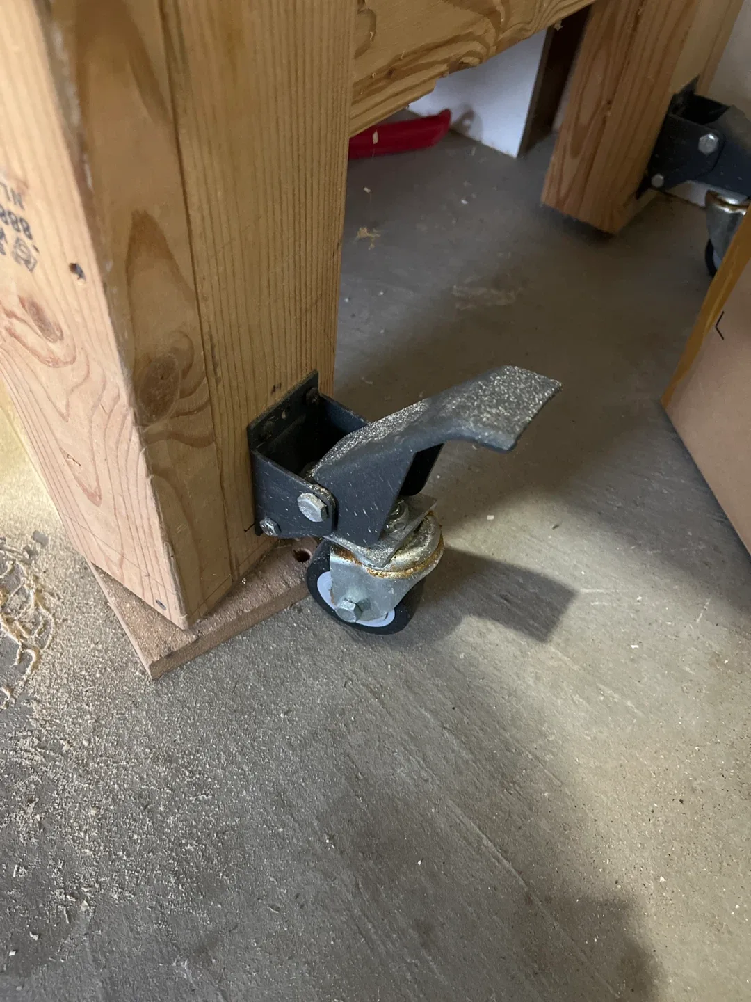 Workbench with Casters - 1.99m x 86cm image indicator(2)