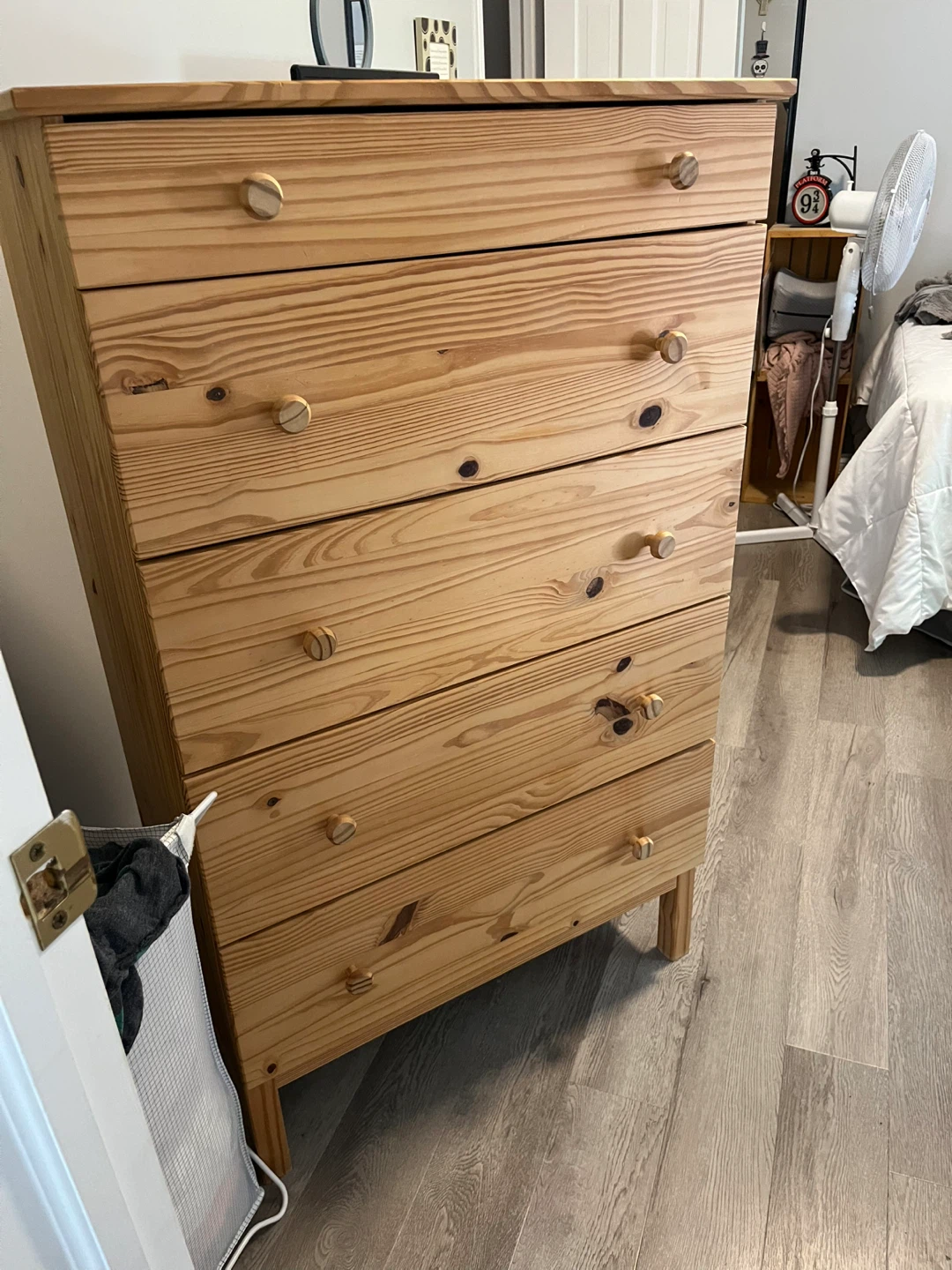 Pine Dresser - photo 3