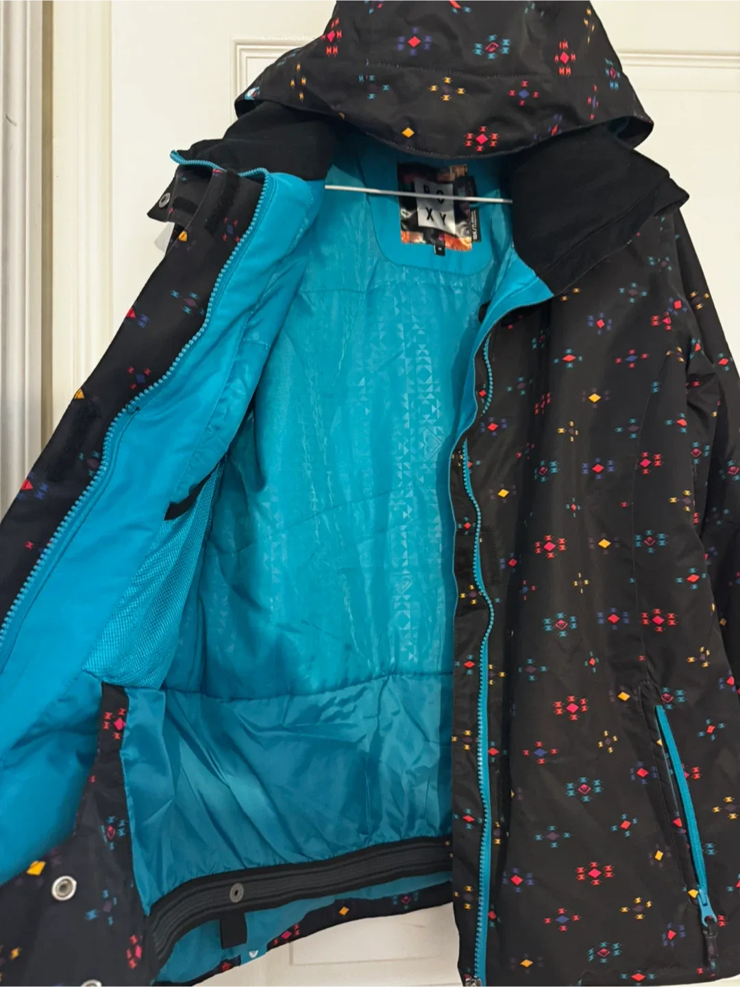 Roxy Ski or Snowboard Jacket - Size M image indicator(3)