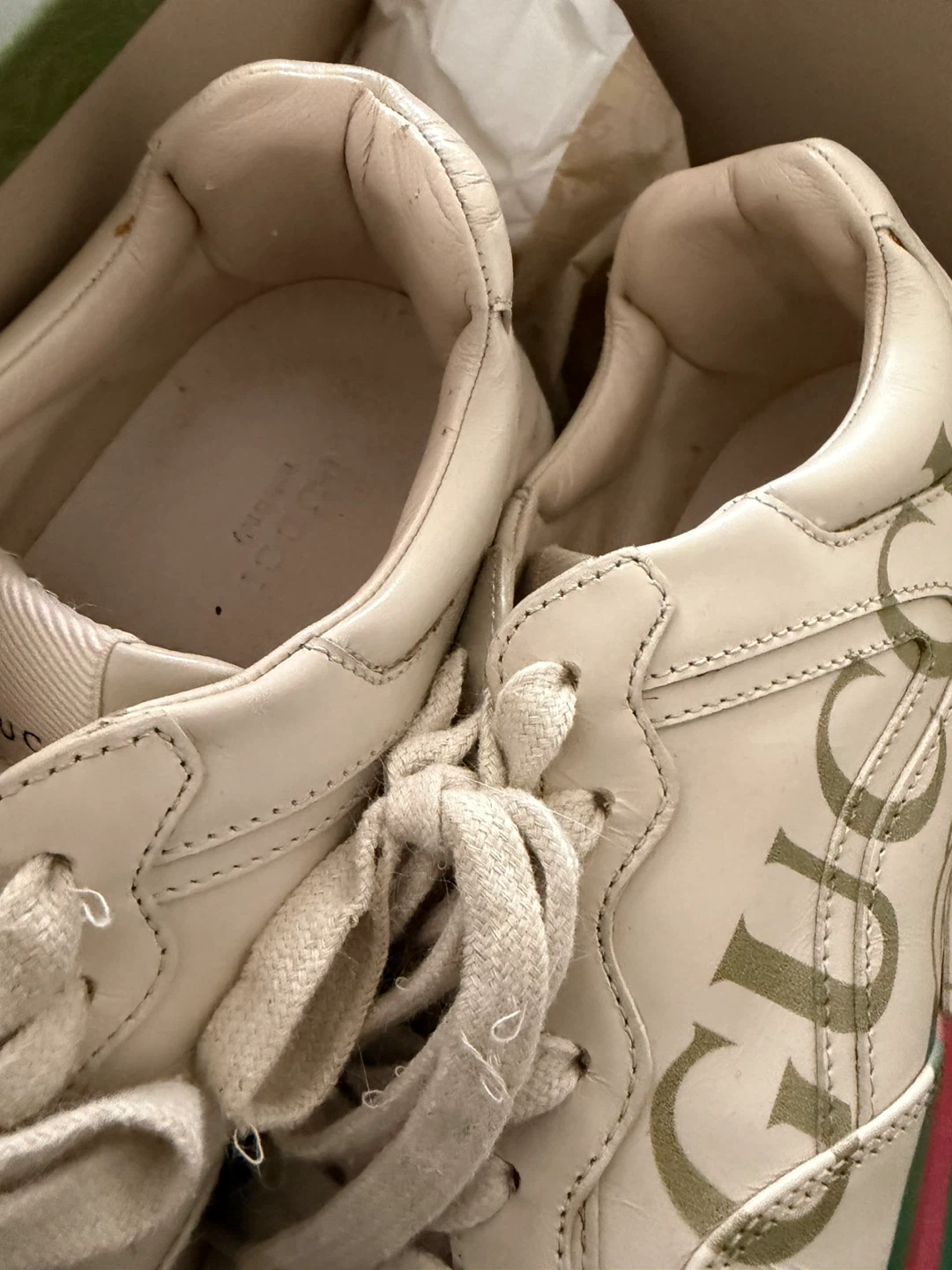 Gucci Sneakers