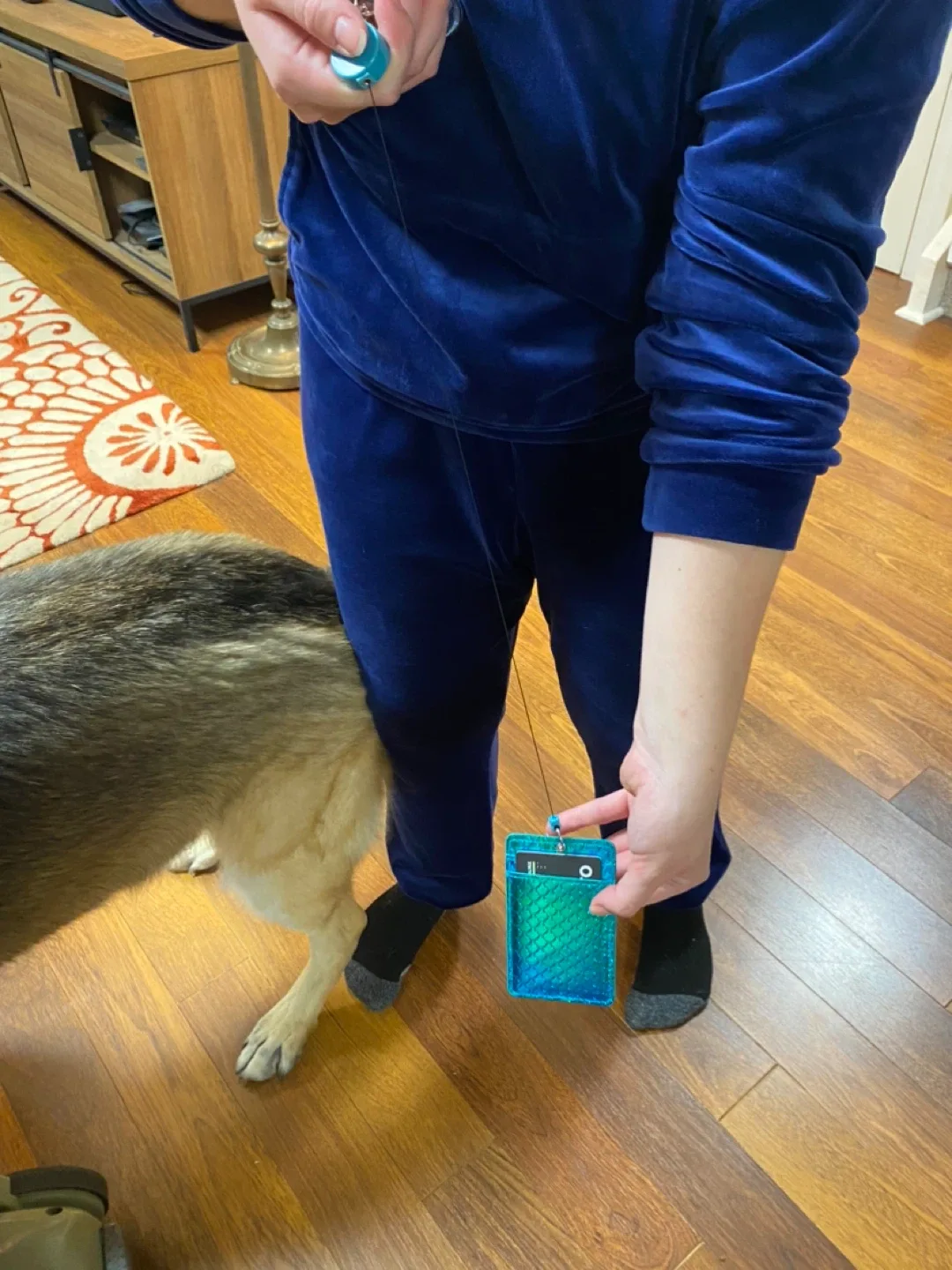 Bath & Body ID LANYARD & SANITIZER HOLDER image indicator(3)