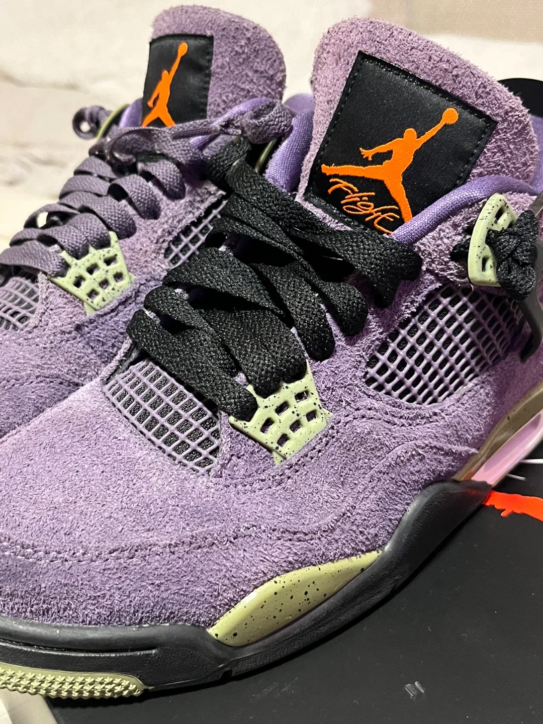 Nike Air Jordan 4 Canyon Purple Size 9 image indicator(3)