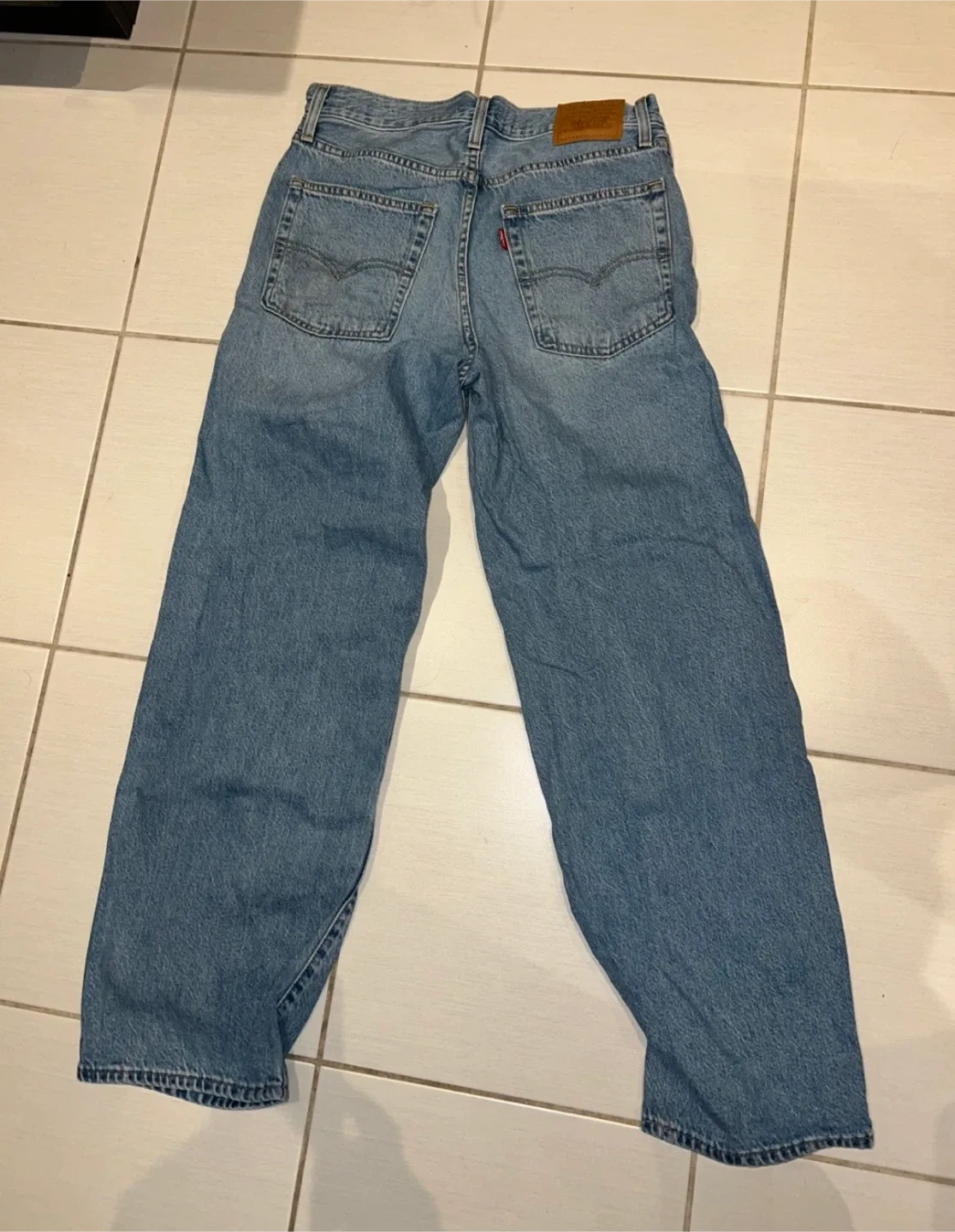 Levi's Baggy Dad Jeans - Size 27 image indicator(2)