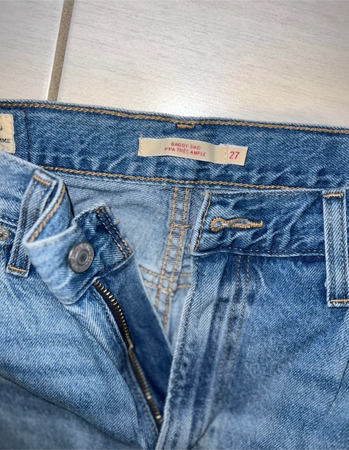 Levi's Baggy Dad Jeans - Size 27 image indicator(3)