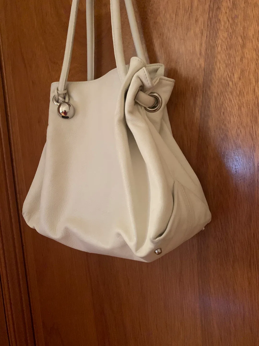 Furla Cream Leather  Shoulder Bag image indicator(2)