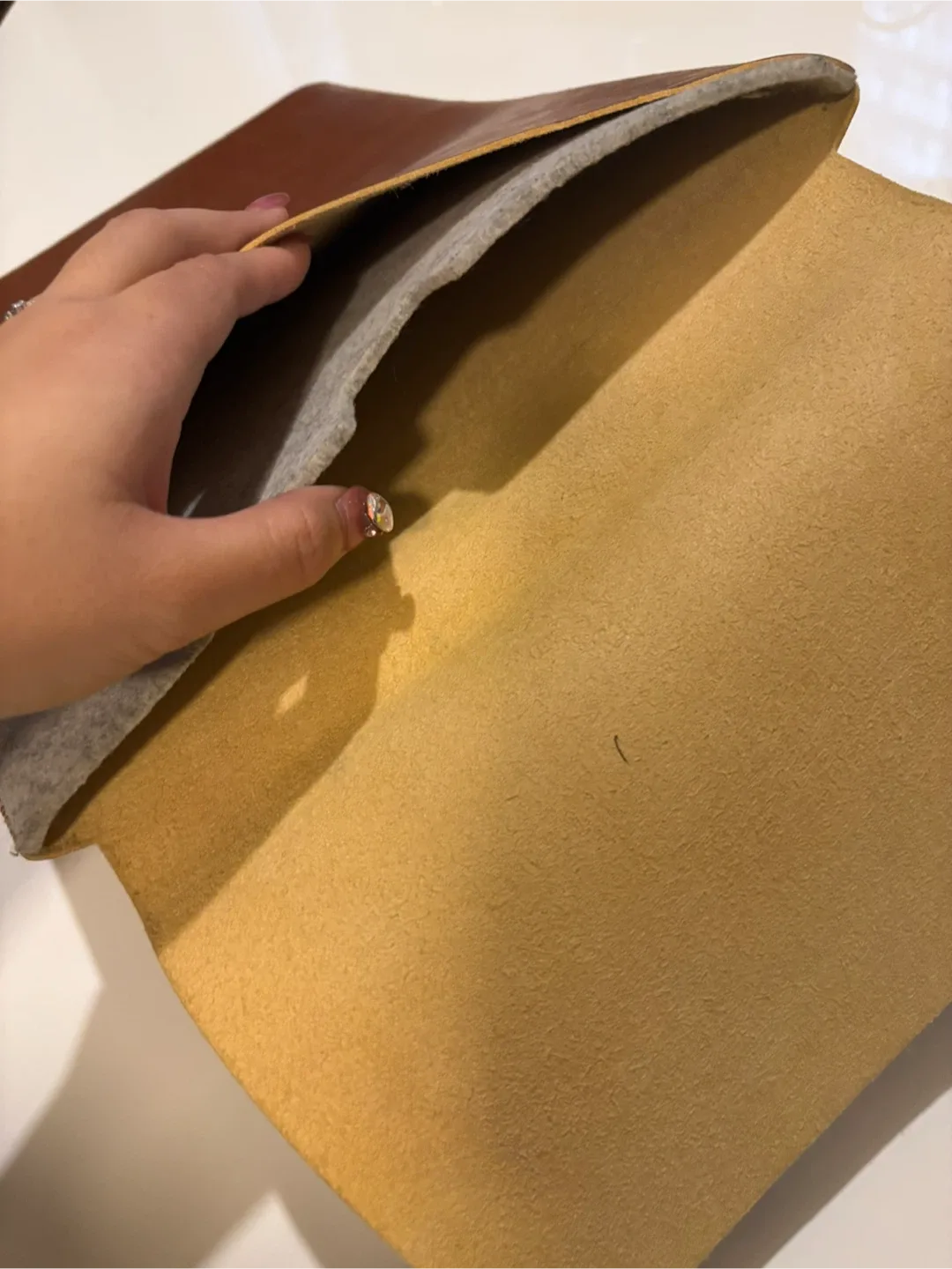 Leather Laptop Sleeve image indicator(4)