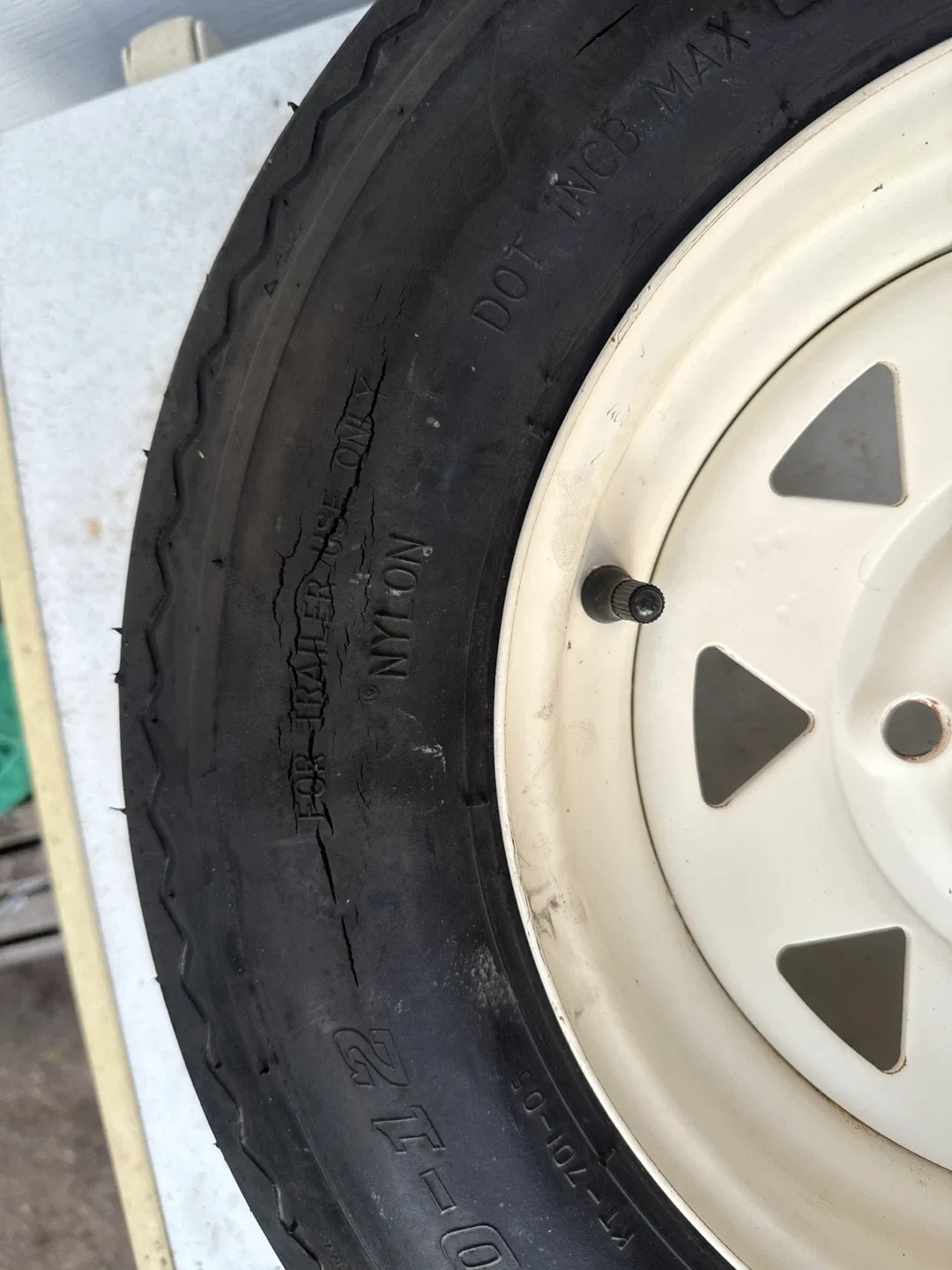 5.30-12 Trailer Tire with White Wheel image indicator(9)