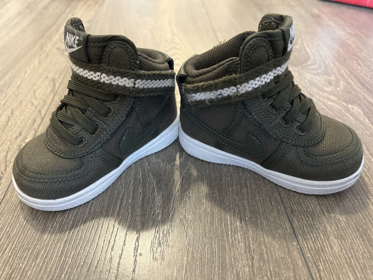 Nike Toddler Shoes Size 4C - photo 2