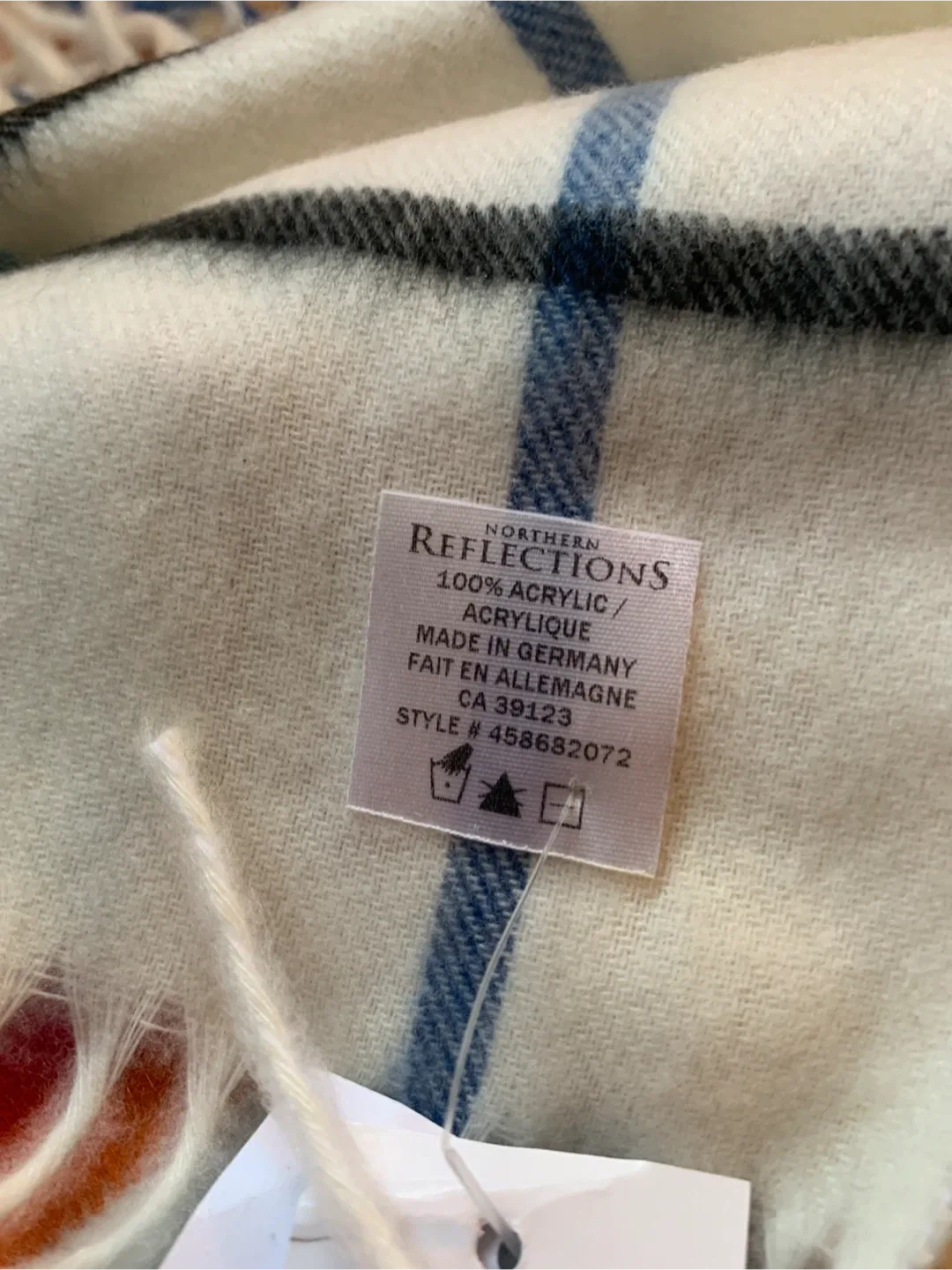 BNWT Northern Reflections Scarf - O/S image indicator(5)